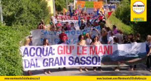 Acuqa_Gran_Sasso_Protesta